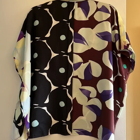 NWOT Diane von Furstenberg silk top. Size M - Picture 7 of 16